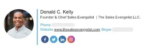 sales email signature example of using a photo